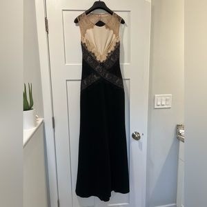 BCBG MAX AZRIA Lace Detail Gown